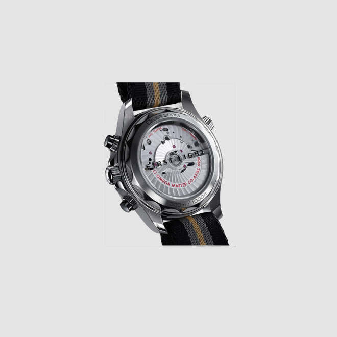 Seamaster Diver 300M 44 mm, acciaio su cinturino NATO